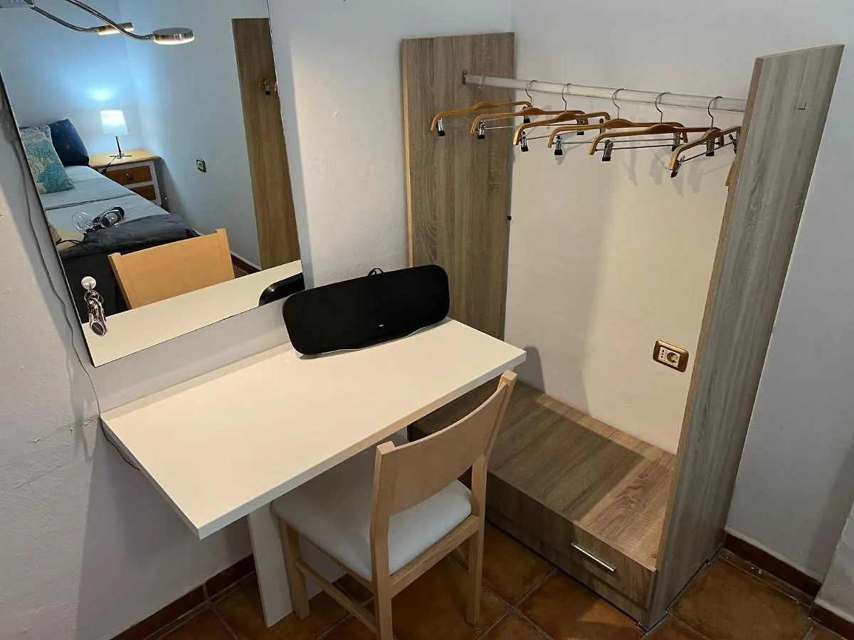 Alcamar Habitacion Privada Con Las Areas De Sala, Cocina Y Bano Que Se Comparten Cerca Al Mar! Alcala  0*, Alcala (Tenerife)