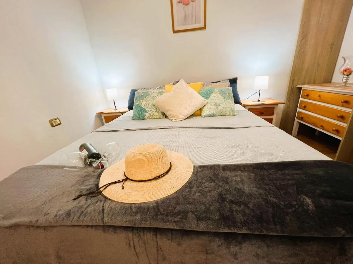 Homestay Alcamar Habitacion Privada Con Las Areas De Sala, Cocina Y Bano Que Se Comparten Cerca Al Mar! Alcala  Spain