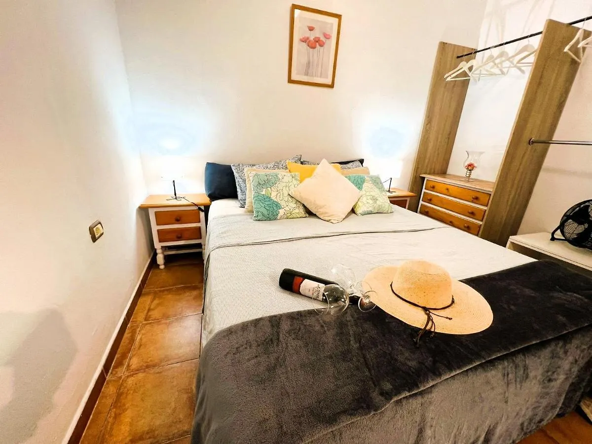 Alcamar Habitacion Privada Con Las Areas De Sala, Cocina Y Bano Que Se Comparten Cerca Al Mar! Alcala  0*, Alcala (Tenerife)