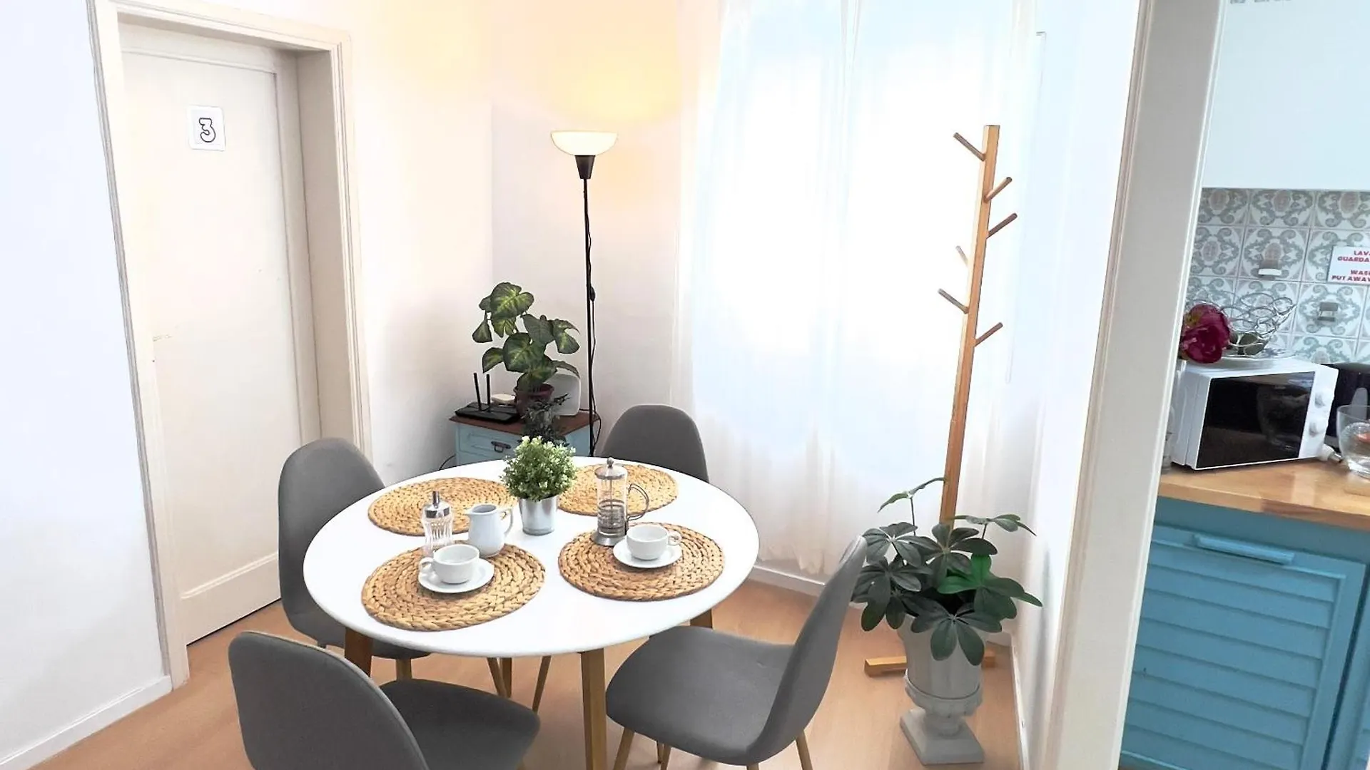 Homestay Alcamar Habitacion Privada Con Las Areas De Sala, Cocina Y Bano Que Se Comparten Cerca Al Mar! Alcala  Spain