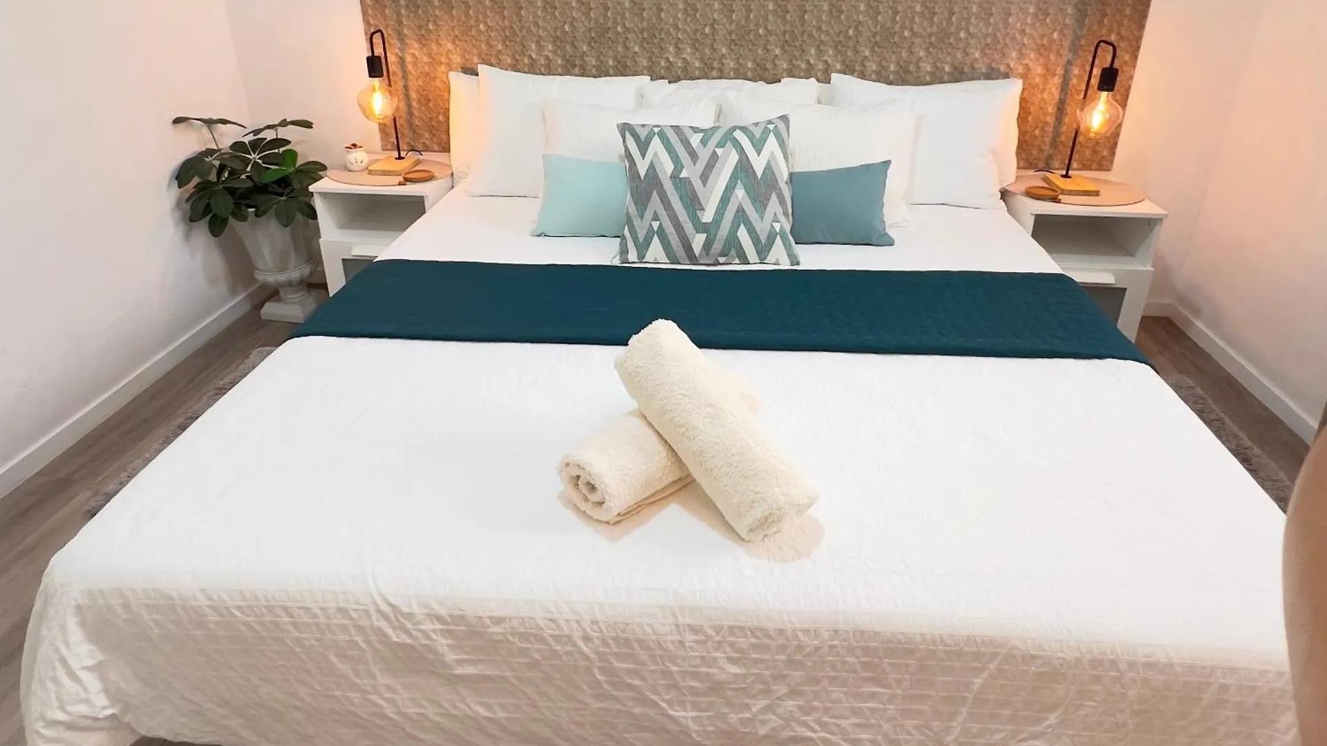 Homestay Alcamar Habitacion Privada Con Las Areas De Sala, Cocina Y Bano Que Se Comparten Cerca Al Mar! Alcala