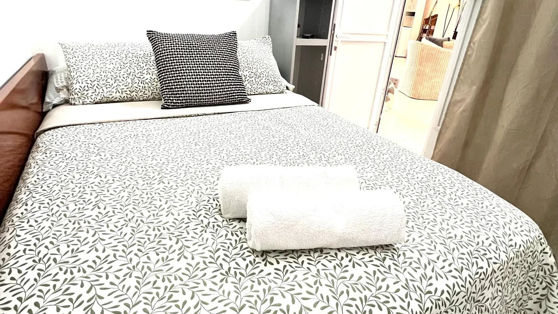 Alcamar Habitacion Privada Con Las Areas De Sala, Cocina Y Bano Que Se Comparten Cerca Al Mar! Alcala